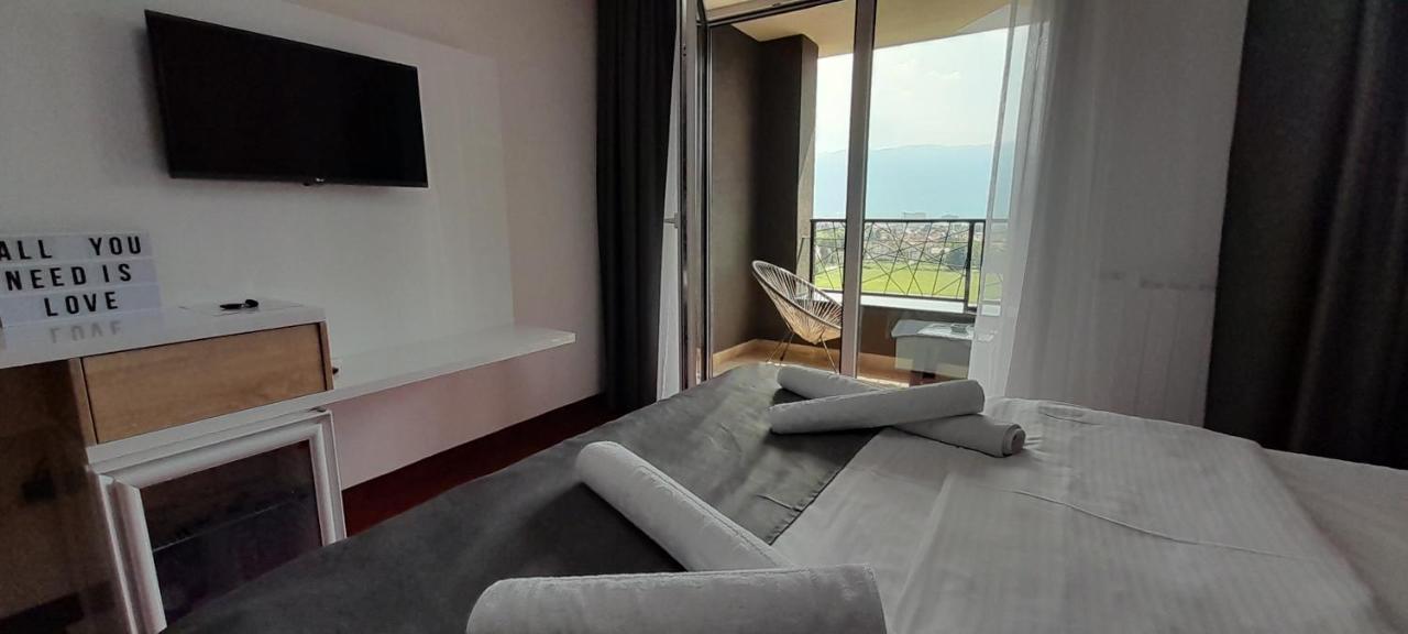 Delux Apartmani Bulevar SJJ Buitenkant foto